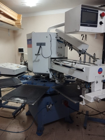 carrossel-automatico-2-cores-8-bercos-big-1